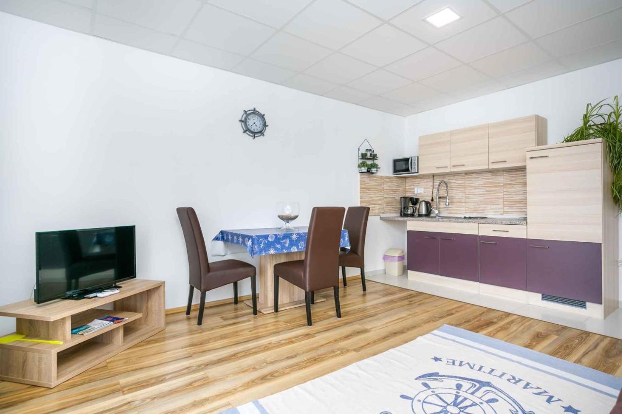 Apartments In Cizici/Insel Krk 31083 Bagian luar foto
